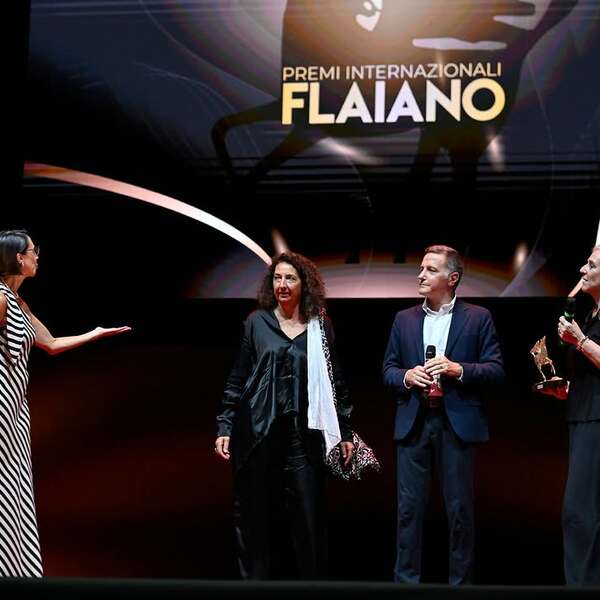 Massimo Giannini, Premio Di Giornalismo, Riceve Il Pegaso D'oro Da Giovanna Botteri E Gabriella Simoni